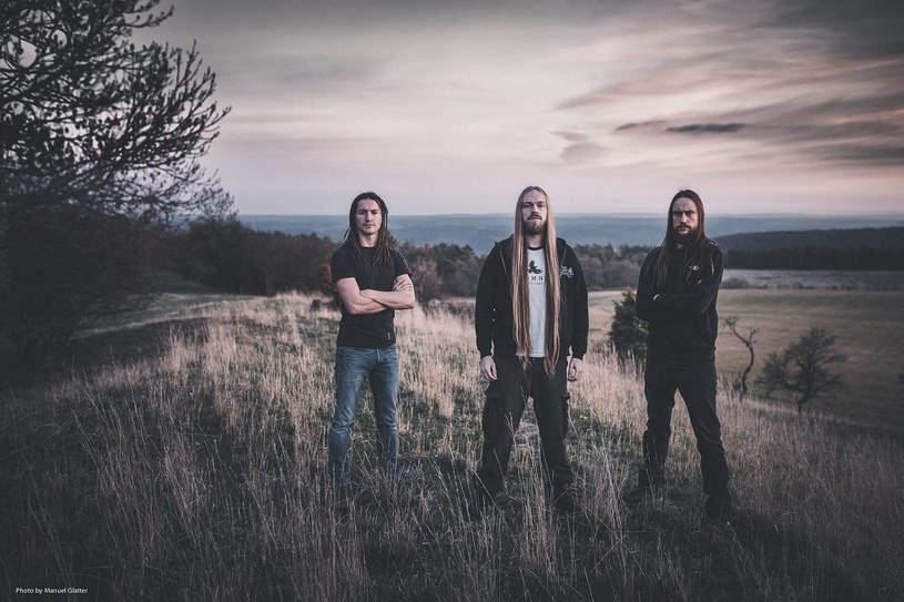Deathmetalowe trio Deserted Fear z Niemiec podzieliło się z fanami pierwszym singlem z nowej płyty "Doomsday".