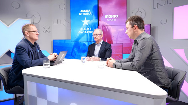 W 50. odcinku "Jasne Strony Białej Gwiazdy" gościem był trener Wieczystej Kraków - Franciszek Smuda. 

Dziennikarze Interii i ich goście co tydzień rozmawiają o bieżących sprawach związanych z Wisłą Kraków w podcaście "Jasna Strona Białej Gwiazdy".

ZOBACZ WIĘCEJ NA: sport.interia.pl
Facebook: facebook.com/sport.interiapl
Instagram: instagram.com/sportinteria/
Twitter: twitter.com/SportINTERIA
