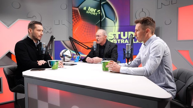 W 19. odcinku programu "Studio Ekstraklasa" gośćmi Sebastiana Staszewskiego byli Franciszek Smuda i Radosław Majewski. 

W każdym odcinku eksperci podsumowują najciekawsze wydarzenia kolejki PKO Bank Polski Ekstraklasy. Oglądaj w poniedziałki o 20:00 NA ŻYWO w Interii! Partnerem projektu jest PKO Bank Polski.