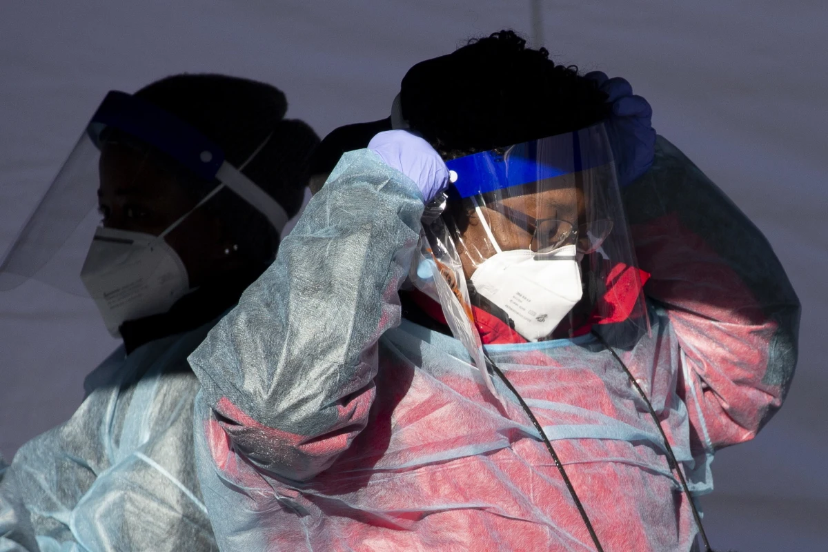 Rząd prowincji Quebec zdecydował w poniedziałek o zamknięciu szkół, siłowni oraz kin w celu spowolnienia tempa zakażeń wariantem Omikron i nie dopuszczenia do przeciążenia systemu ochrony zdrowia.