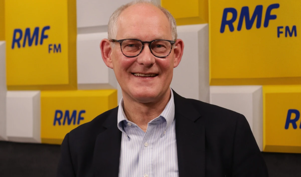 „Miarka się przebrała. Partia (Nowa Lewica) powinna być - moim zdaniem - demokratyczna, opozycyjna i lewicowa. Co do lewicowości nie ma wątpliwości. Nie ma też wątpliwości, że to nie jest demokratyczna partia” – mówił w Porannej rozmowie w RMF FM poseł koła Polskiej Partii Socjalistycznej Robert Kwiatkowski, pytany o swoje odejście z Nowej Lewicy. „Jak się zawiesza jedną trzecią członków zarządu, jak się w trakcie głosowania zawiesza dwóch przewodniczących, bo nie głosowali pomyślnie, to można rożne rzeczy opowiadać, ale ja tego demokracją nie nazywam” – dodał. Kwiatkowski zaznaczył także, że jego koledzy z koła nie próbują zrekrutować kolejnych sojuszników. „Zachęcamy i witamy, ale nie namawiamy, nie biegamy po sejmowych korytarzach i nie przekonujemy posłów na siłę, by do nas dołączyli” – mówił. 