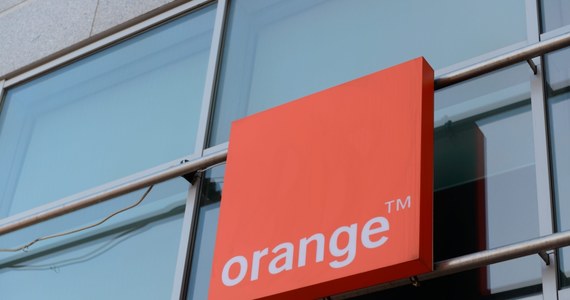 Orange Polska wypłaci abonentom rekompensatę za aktywację serwisów podmiotów trzecich i usług nietelekomunikacyjnych spółki, typu direct billing i tzw. flash SMS - poinformował we wtorek Urząd Ochrony Konkurencji i Konsumentów.