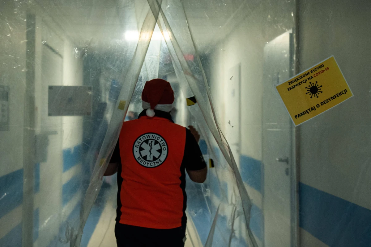 Minionej doby wykryto 13 806 nowych przypadków koronawirusa w Polsce - podało Ministerstwo Zdrowia. Zmarło 538 osób, które miały Covid-19.