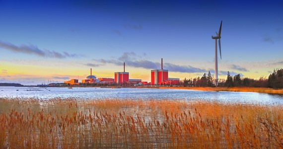 Trzeci reaktor elektrowni jądrowej Olkiluoto na zachodnim wybrzeżu Finlandii został uruchomiony wczoraj nad ranem - poinformowała spółka energetyczna TVO, operator elektrowni. Reaktor ruszył z blisko trzynastoletnim opóźnieniem, miał być uruchomiony w 2009 roku.