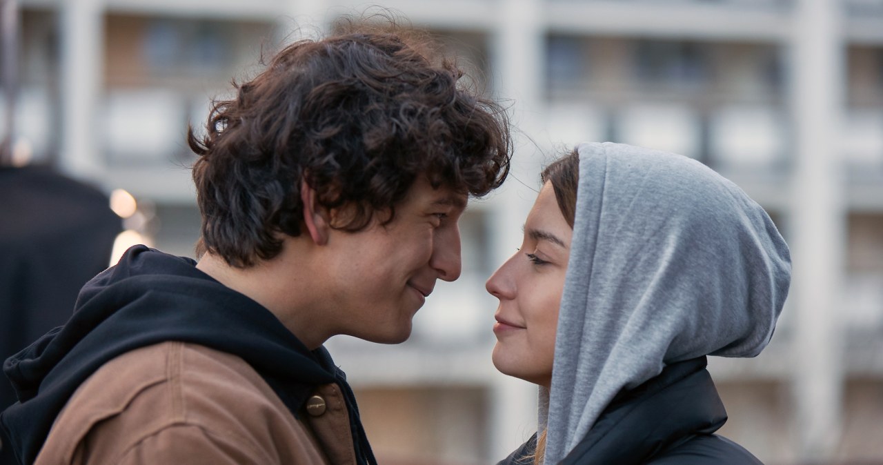 Mnóstwo Polaków przełączy o godz. 20. Na emisji pierwszy taki polski film