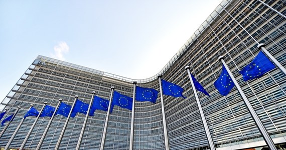 Komisja Europejska poinformowała w środę o uruchomieniu przeciwko Polsce procedury naruszeniowej. Chodzi o orzeczenia polskiego Trybunału Konstytucyjnego.