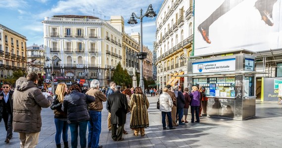 España: 2.400 millones de wones