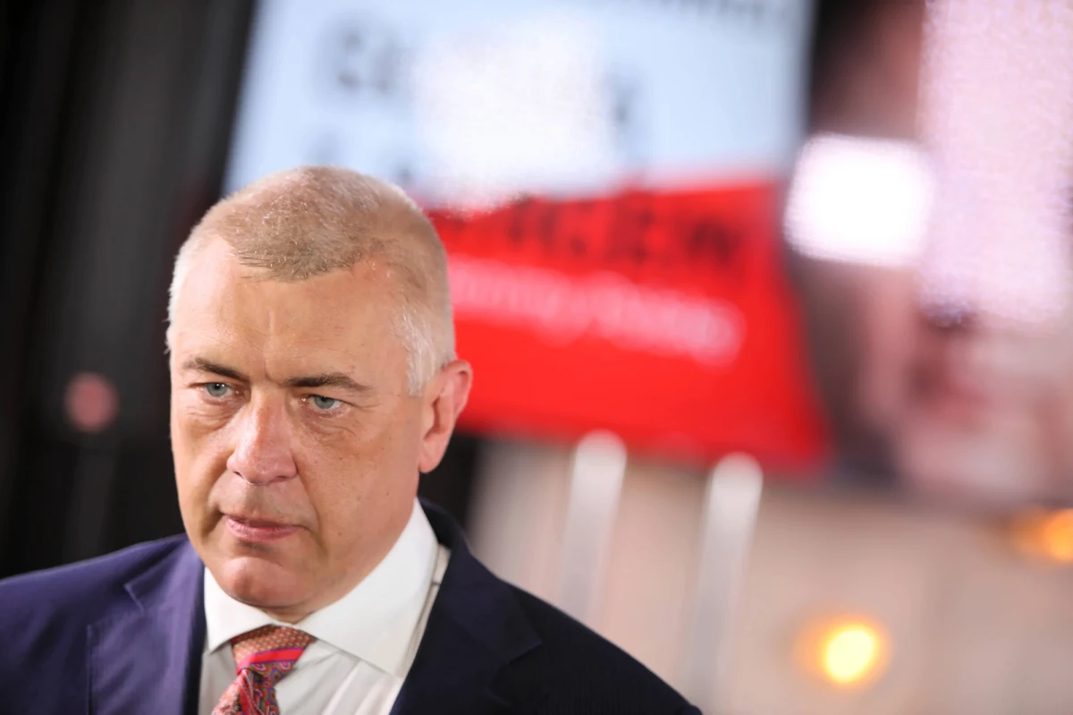 Rozpatrzenie wniosku o tymczasowy areszt dla Romana Giertycha będzie możliwe prawdopodobnie dopiero za kilka tygodni. Samego wyznaczenia terminu posiedzenia też nie należy się raczej spodziewać w ciągu kilku dni.