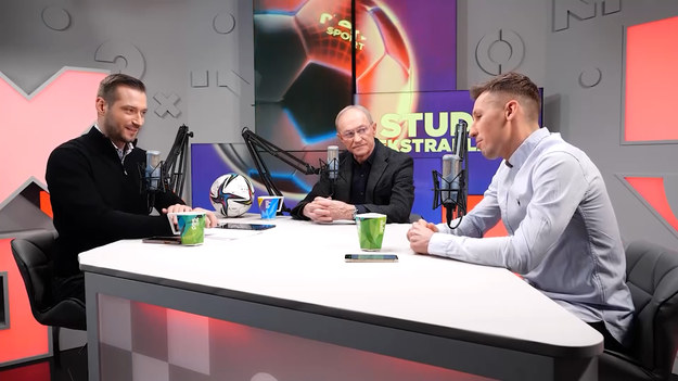  W 19. odcinku ”Studio Ekstraklasa” gośćmi Sebastiana Staszewskiego byli  Franciszek Smuda i Radosław Majewski. 

W każdym odcinku eksperci podsumowują najciekawsze wydarzenia kolejki PKO Bank Polski Ekstraklasy. Oglądaj w poniedziałki o 20:00 NA ŻYWO w Interii! Partnerem projektu jest PKO Bank Polski.