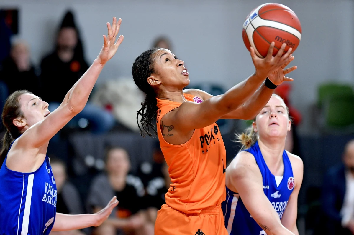 Koszykarki BC Polkowice w rewanżowym meczu 1/16 finału Pucharu Europy pokonały po dogrywce Kangoeroes Basket Mechelen 73:53 (13:22, 18:7, 20:10, 11:10 - 11:4) i awansowały do kolejnej rundy. Pierwsze spotkanie wygrał zespół z Belgii 83:70.