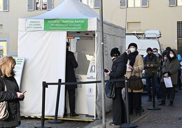 Włochy: Liczba zakażeń Omikronem wzrosła sto razy