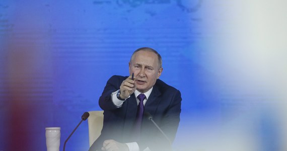 Relacje z NATO, sytuacja na granicy z Ukrainą, zapowiedziany przez kilka krajów bojkot dyplomatyczny zimowej olimpiady w Pekinie i sprawa organizacji Memoriał to najważniejsze tematy, które prezydent Rosji Władimir Putin poruszył w czwartek na corocznej konferencji prasowej.