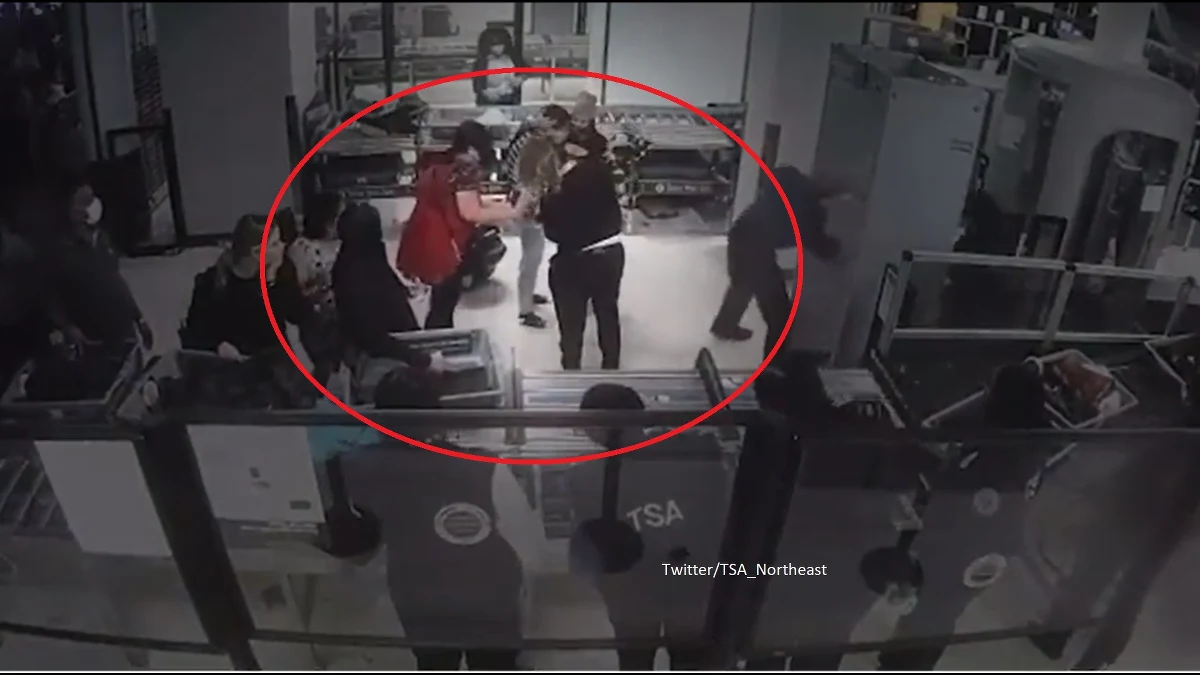 Do sytuacji, która mogła skończyć się tragicznie, doszło na lotnisku w amerykańskim Newark. Matka niemowlęcia wpadła w panikę, gdy zobaczyła, że jej dziecko nie oddycha. Na szczęście w pobliżu była Cecilia Morales, nowa pracowniczka TSA (Administracji ds. Bezpieczeństwa Transportu – przyp. RMF FM). Kobieta ruszyła na pomoc i uratowała niemowlę. Filmik pokazujący tę sytuację obiegł internet.