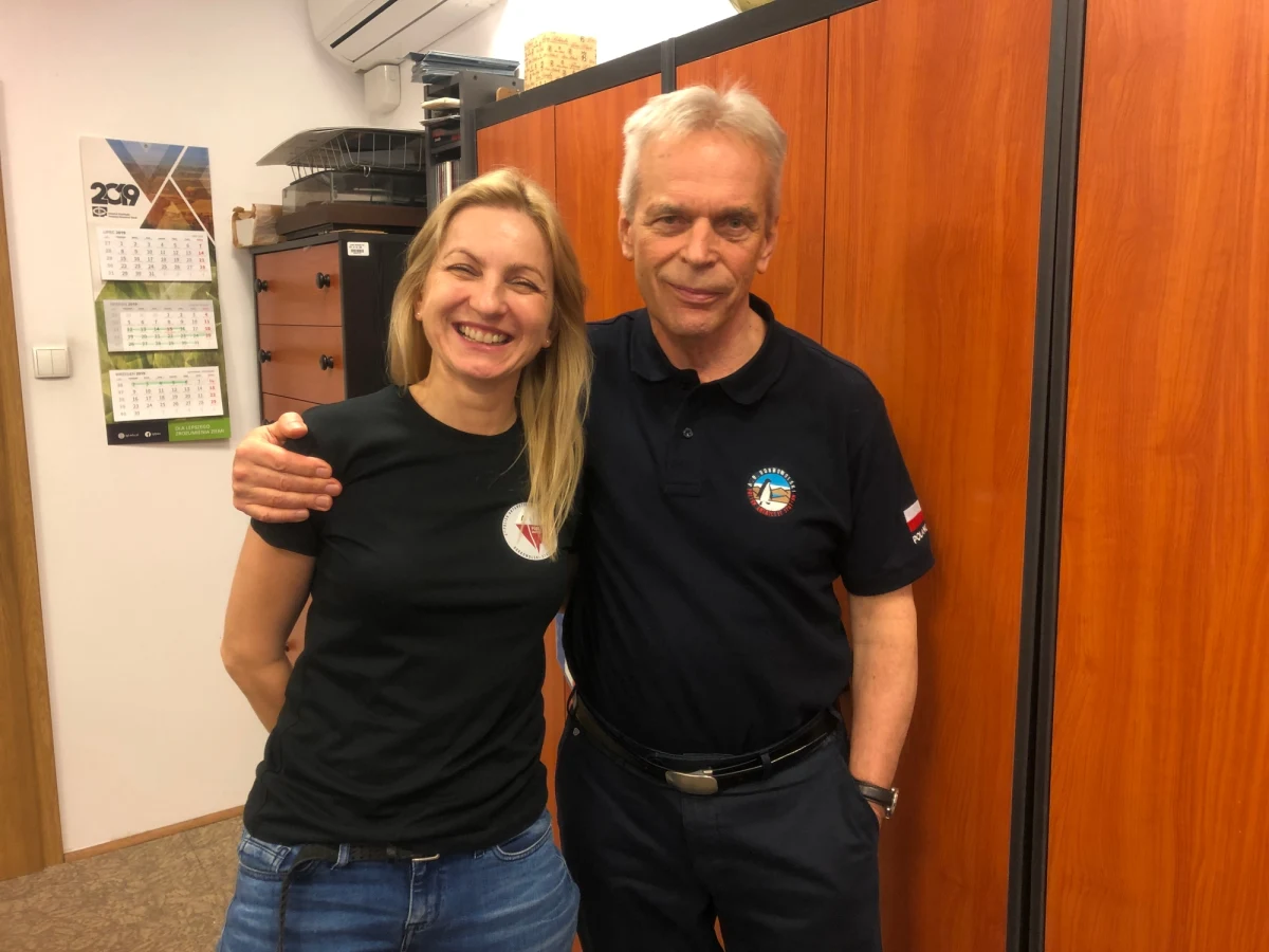 Święta Bożego Narodzenia na pokładzie lodołamacza spędzali polscy naukowcy, którzy są w drodze do opuszczonej polskiej bazy na Antarktydzie. Gdy dopłyną na miejsce, w przyszłym roku chcą rozpocząć tam badania geologiczne.