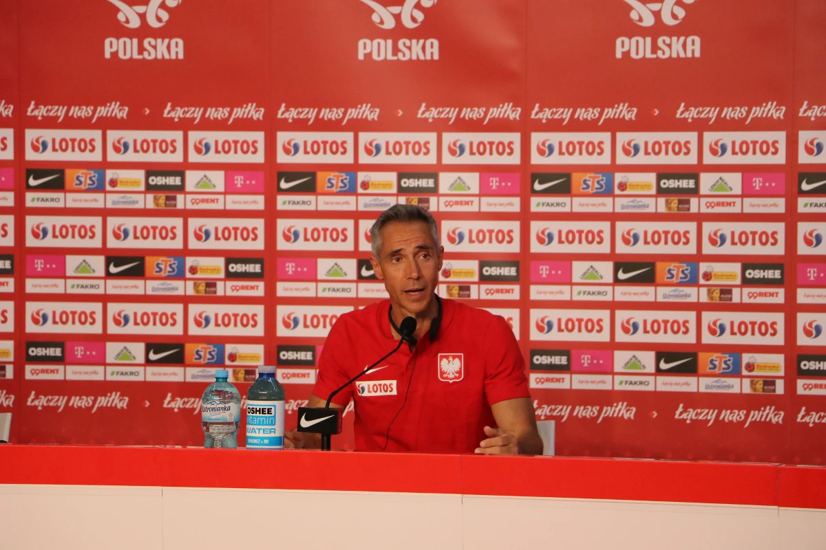 Paulo Sousa otrzymał ofertę objęcia klubu Internacional Porto Alegre - informuje brazylijski portal Globo Esporte. Portugalczyk miałby pracować w drużynie ligi brazylijskiej przez dwa lata. Brazylijscy dziennikarze podają, że Sousa ma podpisać kontrakt w poniedziałek.