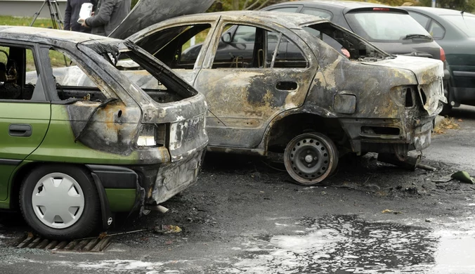 Birma. Odnaleziono ponad 30 zwęglonych ciał w spalonych samochodach