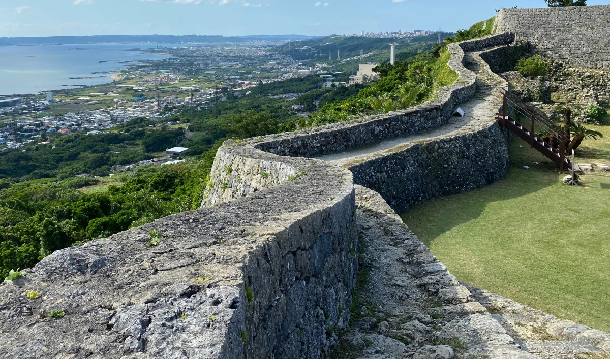 Trzęsienie ziemi o magnitudzie 5,8 nawiedziło w niedzielę grupę wysp w archipelagu Riukiu (Nansei) - poinformowało Europejskie Śródziemnomorskie Centrum Sejsmologiczne (EMSC). Hipocentrum wstrząsów znajdowało się na głębokości 10 km pod poziomem morza.