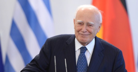 ​W niedzielę zmarł prezydent Grecji w latach 2005-15 Karolos Papoulias - podało biuro prezydent Kateriny Sakellaropoulou. Polityk, który w czasie II wojny walczył w ruchu oporu, a następnie występował przeciwko tzw. rządom pułkowników, odszedł w wieku 92 lat.
