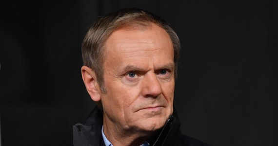 Ulica i zagranica, czyli presja ma sens - stwierdził lider PO Donald Tusk po tym, jak prezydent Andrzej Duda poinformował o wecie do nowelizacji ustawy medialnej. "Niech nikt już nie mówi, że nie warto, że się nie da, że nic nie możemy. Możemy i musimy" - podkreślił Tusk.