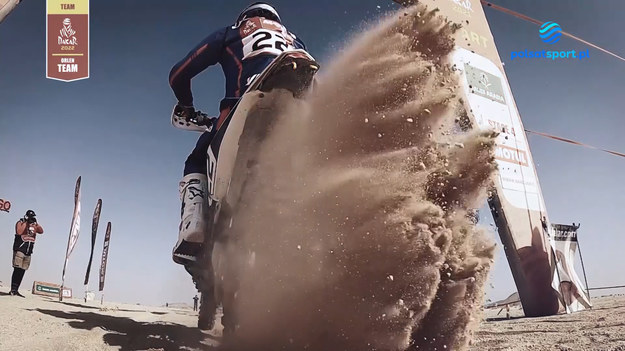 Rajd Dakar rozpocznie się 2 stycznia i potrwa do 15 stycznia 2022 roku. Uznawany za jeden z najtrudniejszych terenowych rajdów świata po raz trzeci z rzędu odbędzie się w Arabii Saudyjskiej. 

Na trasie nie zabraknie przedstawicieli Orlen Teamu, dla których Rajd Dakar jest docelową imprezą. W 44. edycji wystartują m.in. Jakub Przygoński, Maciej Giemza, Kamil Wiśniewski i Martin Prokop. 

Studio Orlen Team na żywo codziennie w Eleven Sports. Śledź najciekawsze materiały z Rajdu Dakar w Interii i Eleven Sports!
