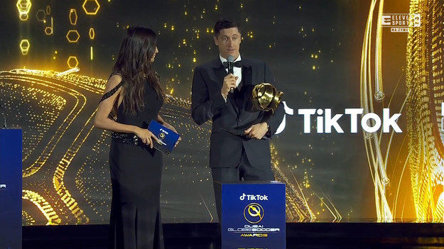 Robert Lewandowski został piłkarzem roku 2021 według fanów w głosowaniu na platformie TikTok. Polak podziękował za to wyróżnienie, które jak powiedział jest dla niego bardzo ważne.