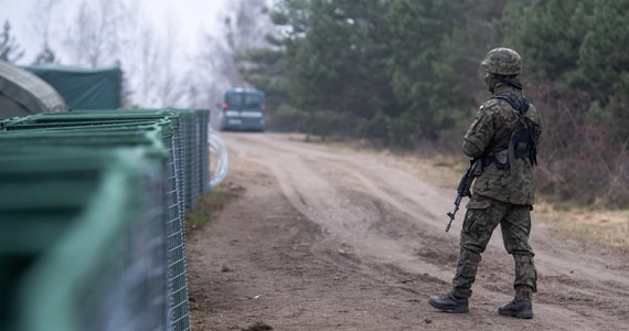 Jest list gończy za Emilem C. - dezerterem, który przed świętami opuścił służbę przy granicy i uciekł na Białoruś. Pismo wystawiła białostocka prokuratura. 