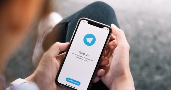 Zapewniający użytkownikom anonimowość komunikator Telegram przekształcił się w platformę dla prawicowych ekstremistów i innych radykalnych grup, przez co w Niemczech od dawna znajduje się w centrum uwagi polityków. Szef chadeckiej CSU Markus Soeder wezwał do radykalnego rozwiązania: stworzenia legalnej opcji „wyłączenia” tej aplikacji – pisze we wtorek dziennik „Die Welt”.