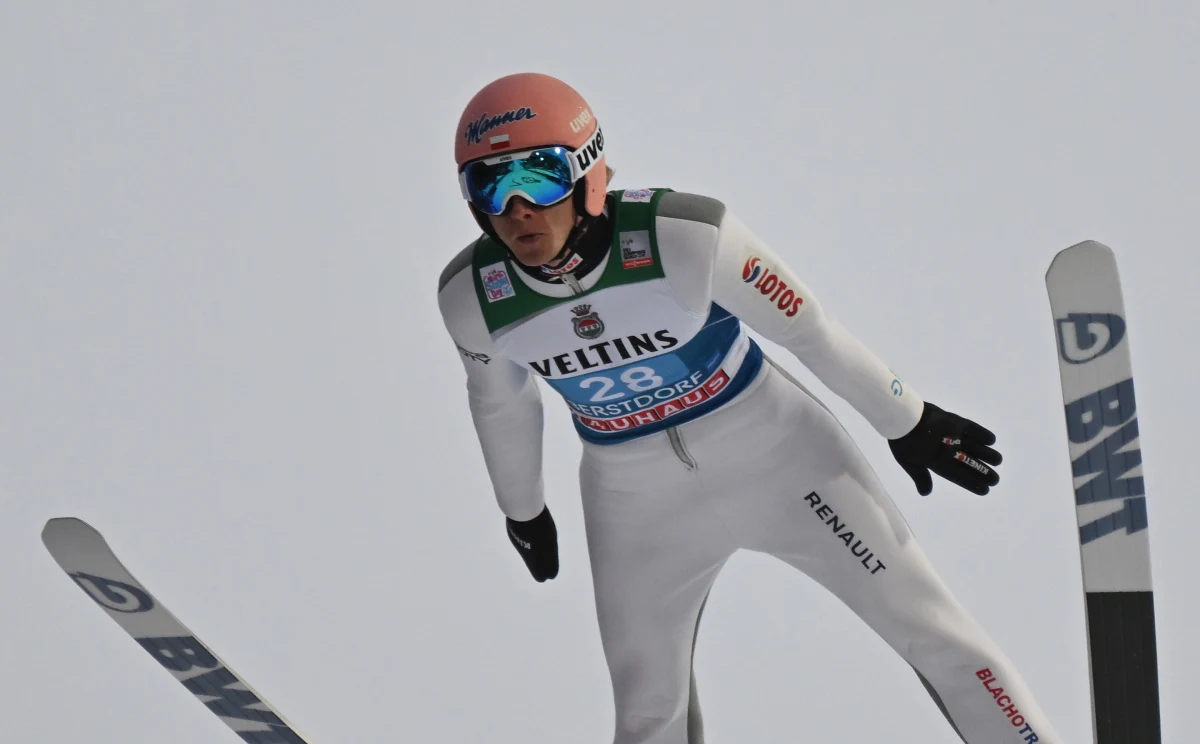 Dawid Kubacki jako jedyny Polak zdobył punkty w konkursie Pucharu Świata w skokach narciarskich w Oberstdorfie, który zainaugurował prestiżowy Turniej Czterech Skoczni. Nasz zawodnik zajął dopiero 28. miejsce. Wygrał Japończyk Ryoyu Kobayashi.