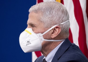 Dr Fauci: Omikron atakuje więcej dzieci