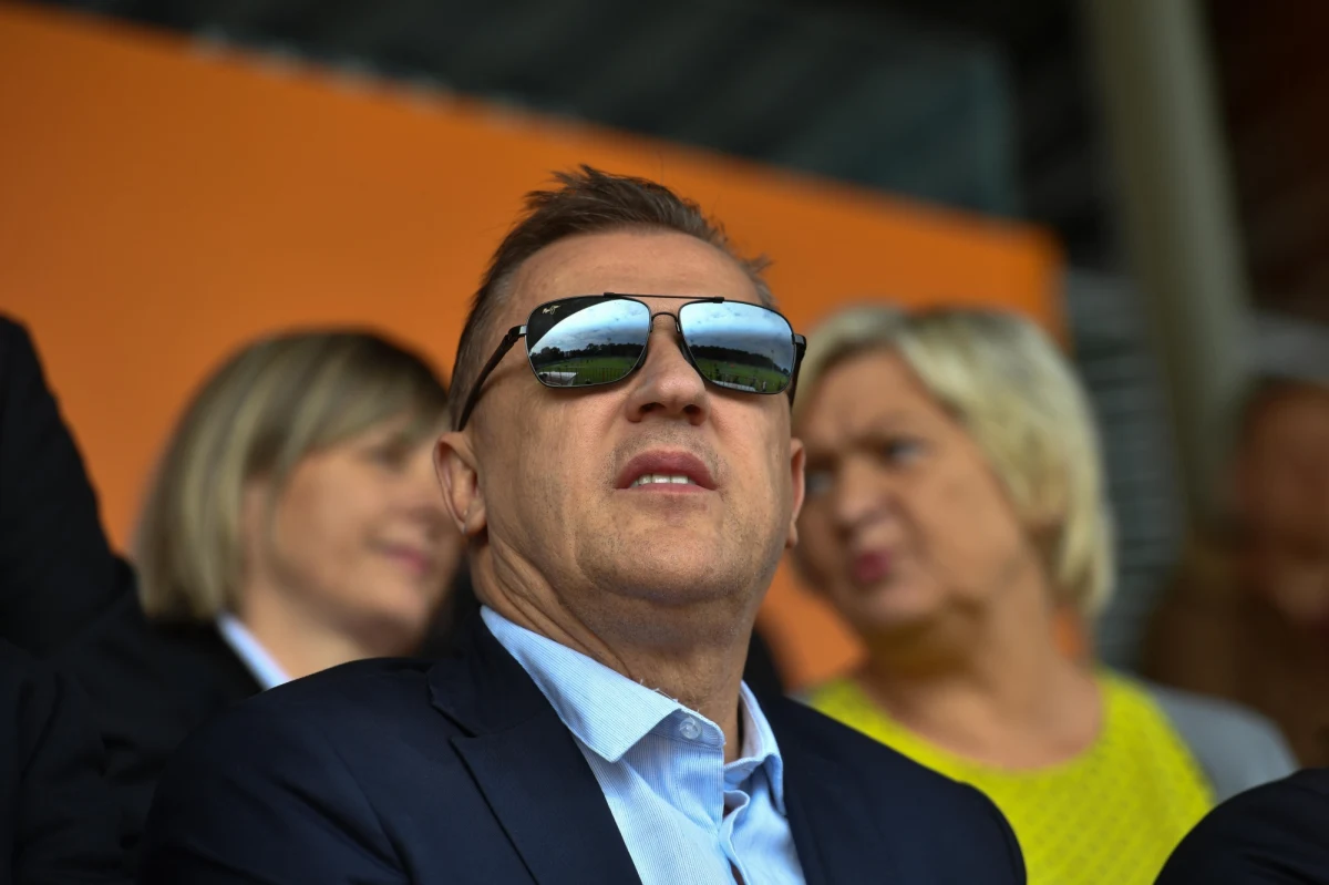 Prezes PZPN Cezary Kulesza wskazał datę, kiedy wiadomo będzie już, kto zastąpi Paulo Sousę w roli szkoleniowca piłkarskiej reprezentacji Polski. "19 stycznia, na pierwszym posiedzeniu zarządu, będziemy znać nazwisko nowego trenera" - zapewnił działacz na antenie TVP Sport.