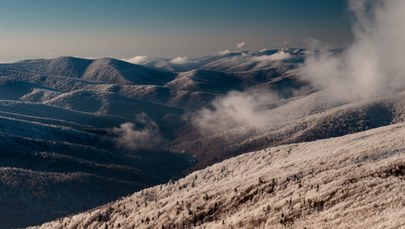 Bieszczady: Zagrożenie lawinowe. Szlaki górskie są śliskie