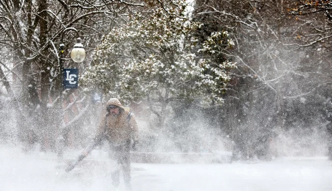 USA: Dzień po pożarach potężne burze śnieżne nawiedziły Kolorado