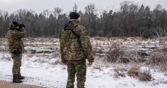 W ostatni dzień 2021 roku doszło do trzech zdarzeń na granicy Polski z Białorusią. 44 osoby próbowały nielegalnie przekroczyć granicę - poinformowała rzeczniczka Straży Granicznej por. Anna Michalska.