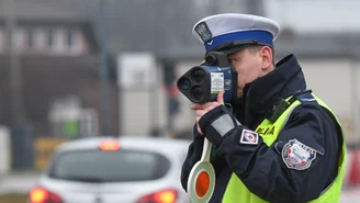 Małopolskie: Policjant potrącony przez 71-latka trafił do szpitala