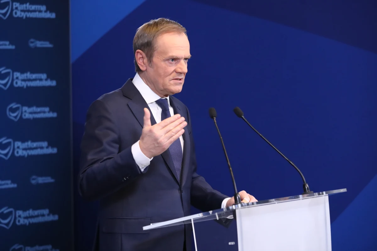 Co do Pegasusa, to jest dopiero początek sprawy. Jedno jest absolutnie pewne, to już nie tylko komisja śledcza, ale prokuratura, gdy stanie się znowu niezależna od polityków, i sądy będą miały pełne ręce roboty - powiedział lider Platformy Obywatelskiej Donald Tusk.