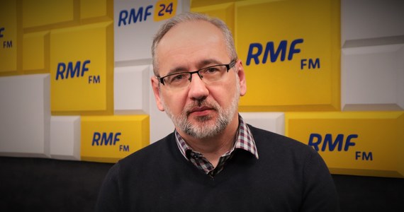 6422 nowe przypadki zakażenia koronawirusem znajdą się w dzisiejszym raporcie Ministerstwa Zdrowia – poinformował w Porannej rozmowie w RMF FM minister zdrowia Adam Niedzielski. To o ponad 25 proc. więcej niż tydzień temu.