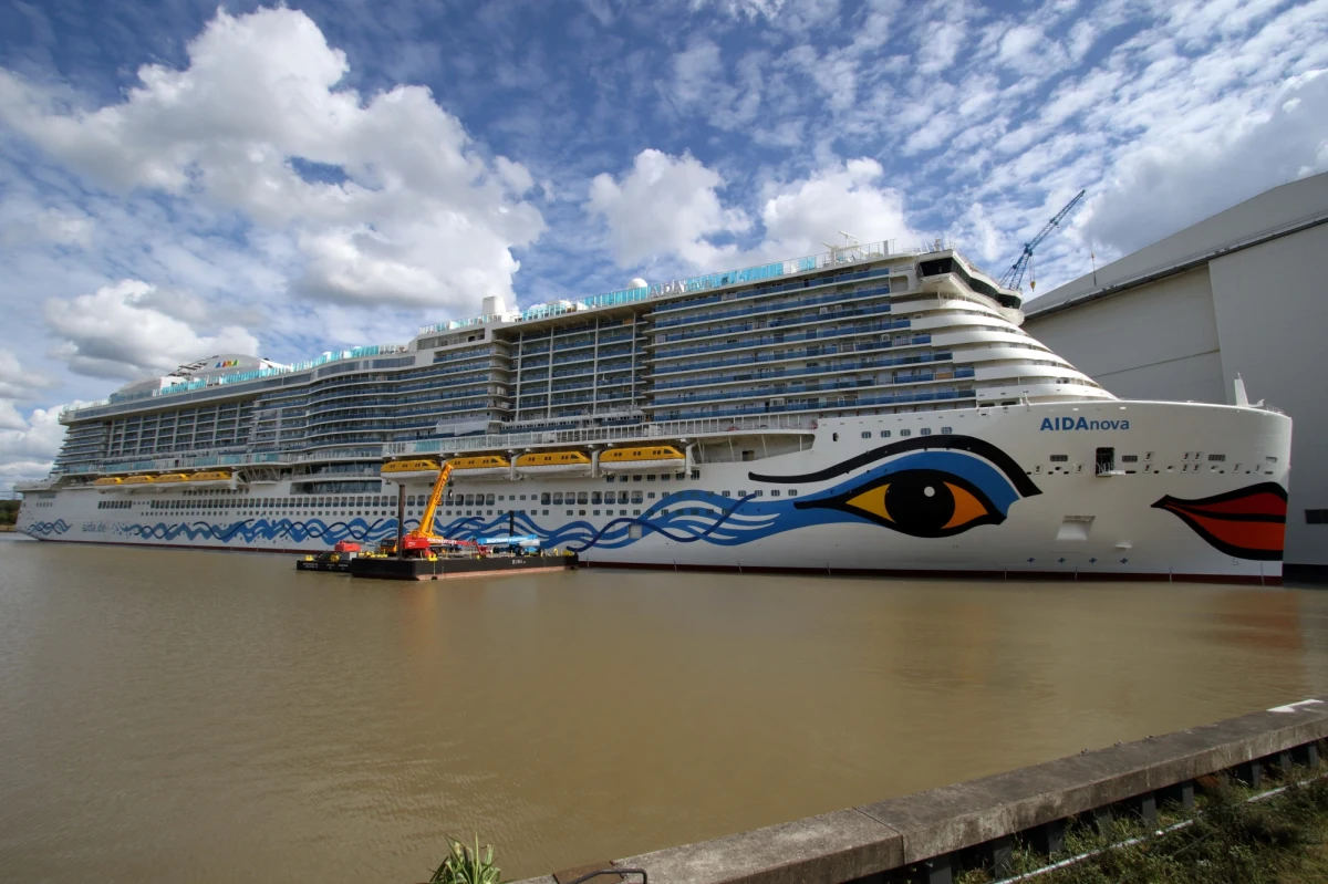 Wczoraj wieczorem służby medyczne Portugalii potwierdziły 77 przypadków zakażenia na niemieckim wycieczkowcu AIDANova, który od piątku objęty był kwarantanną w porcie w Lizbonie. Chorzy trafili do kilku hoteli w portugalskiej stolicy.