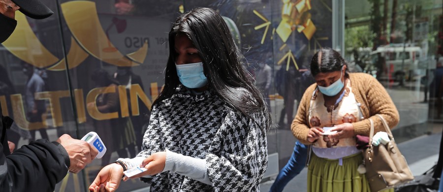 Kraje obu Ameryk – Północnej i Południowej – po raz drugi zakończyły rok jako najmocniej zaatakowane przez pandemię koronawirusa, chociaż w tych częściach świata przeprowadzono najwięcej szczepień - wynika z najnowszego raportu Światowej Organizacji Zdrowia (WHO).