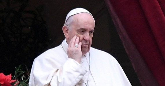 Papież Franciszek uznał dyskryminację i prześladowania religijne za "nieludzkie" i za "szaleństwo". Słowa te znalazły się w jego orędziu wideo, w którym zachęcił do modlitwy za ofiary prześladowań.