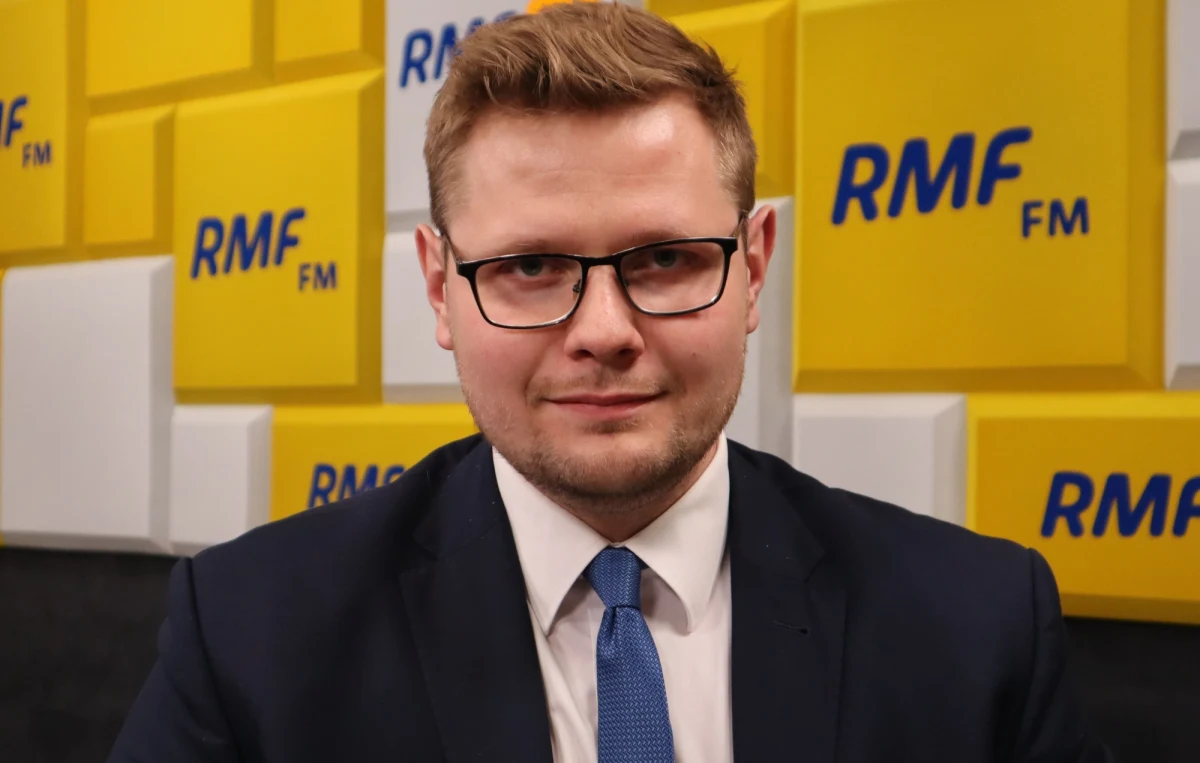 „Jeżeli w opinii publicznej pojawia się informacja, że jest jakiś system totalnej, masowej inwigilacji, to jest to wierutna bzdura, bo taki system nie istnieje, chyba, że ktoś ma na myśli Facebooka” – tak o doniesieniach dot. systemu Pegasus w Polsce mówił wiceminister sprawiedliwości Michał Woś. Podkreślił, że sam „nie ma wiedzy” co do stosowania izraelskiego oprogramowania szpiegującego. „Każde poważne państwo ma narzędzia i nie mówi o tym, jakie ma, nie daje tych informacji na tacy przestępcom ani obcym państwom” – zaznaczył gość Popołudniowej rozmowy w RMF FM.