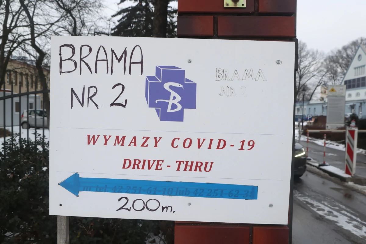 Ponad 17 tysięcy nowych zakażeń koronawirusem odnotowano w Polsce w ciągu ostatniej doby. Zmarły 632 osoby chore na Covid-19. 