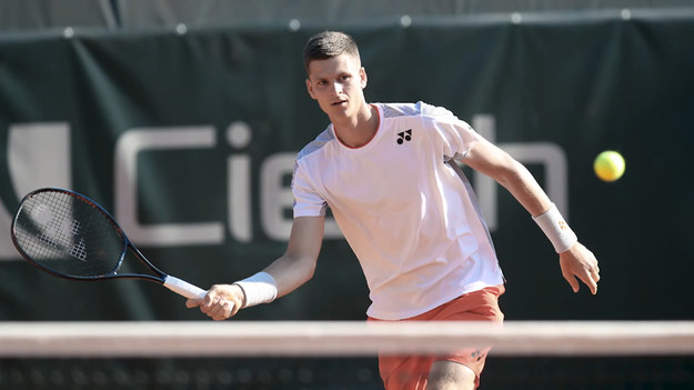 Polscy tenisiści po zwycięstwie nad Argentyną 3:0 awansowali do półfinału turnieju ATP Cup w Sydney. Biało-Czerwoni wygrali wszystkie trzy spotkania w grupie D, wcześniej pokonali Grecję 2:1 i Gruzję 3:0.