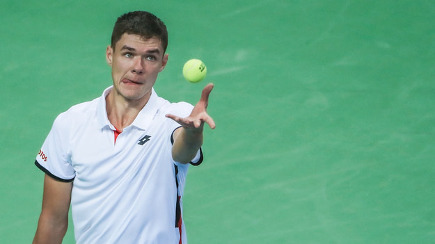 Polscy tenisiści po zwycięstwie nad Argentyną 3:0 awansowali do półfinału turnieju ATP Cup w Sydney. Biało-Czerwoni wygrali wszystkie trzy spotkania w grupie D, wcześniej pokonali Grecję 2:1 i Gruzję 3:0.

Rozmowa z Kamilem Majchrzakiem.