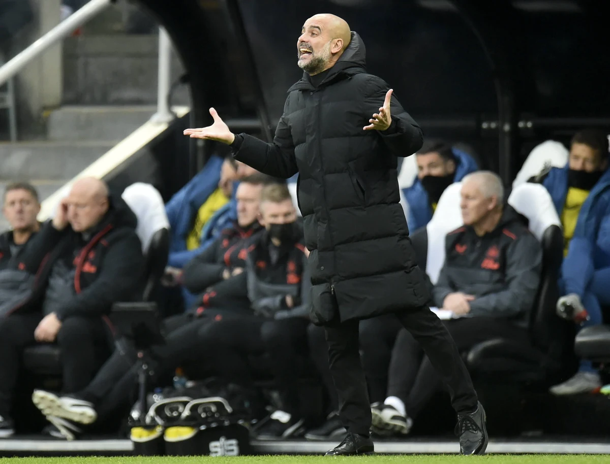 Koronawirus nie oszczędza piłkarskiego mistrza Anglii, ekipy Manchesteru City. W czwartek klub poinformował, że pozytywny wynik testu na Covid-19 miał między innymi trener Pep Guardiola.