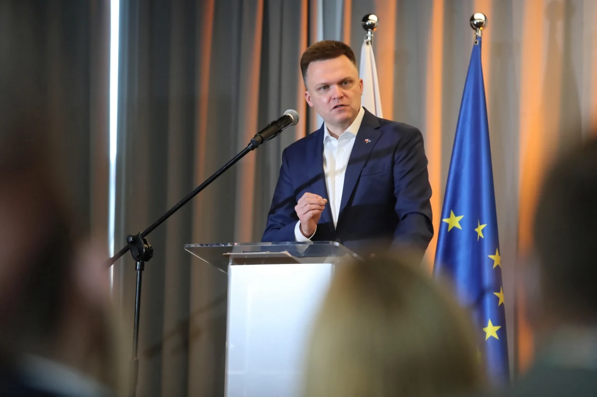 "Wzywam Donalda Tuska i innych liderów opozycji do debaty programowej" – apeluje lider Polski 2050 Szymon Hołownia w "Rzeczpospolitej". W jego ocenie, wspólne listy wyborcze z Platformą Obywatelską to "opowieści z mchu i paproci".