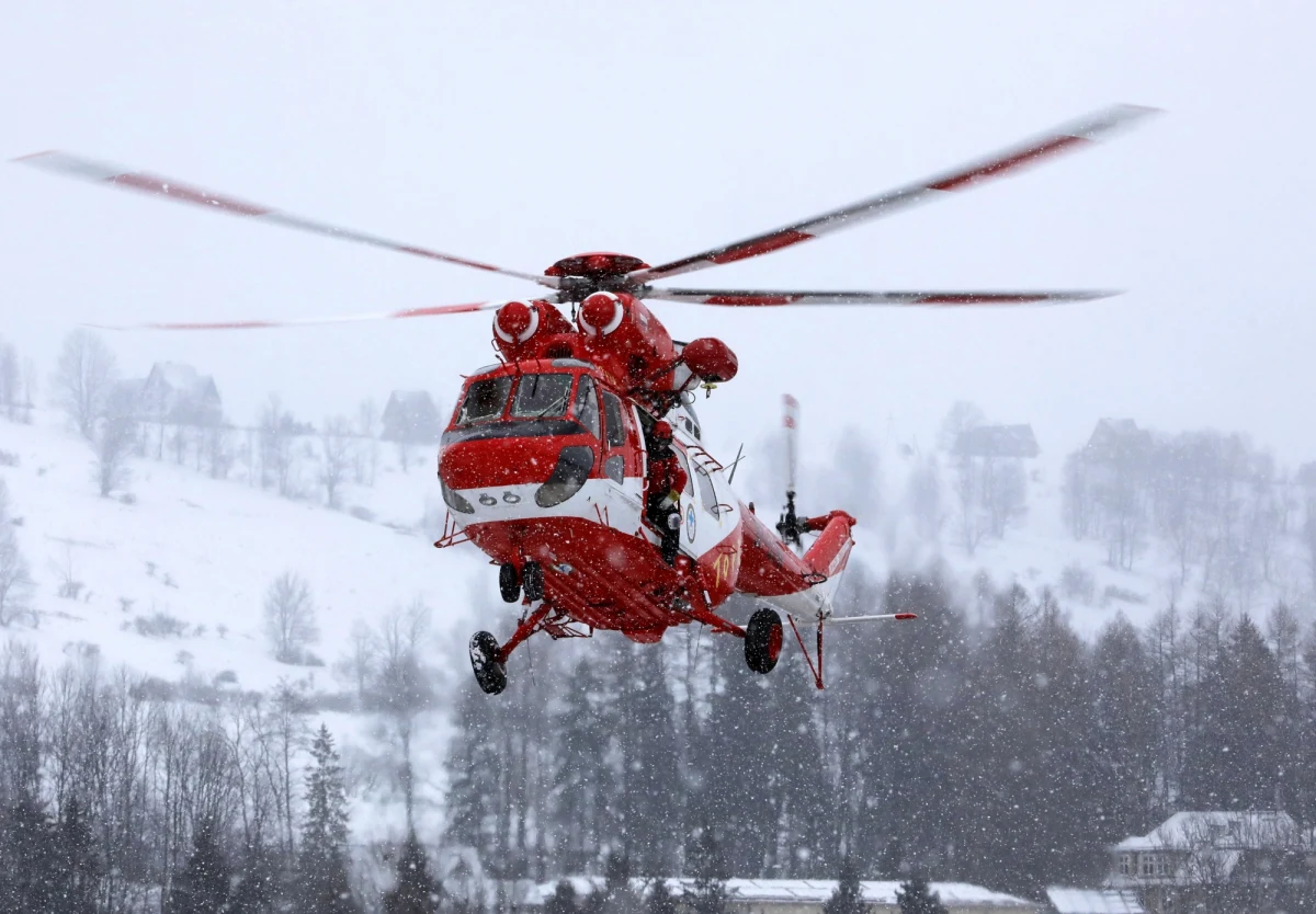 Turystów, którzy zgubili się na tatrzańskich szlakach, ratownicy górscy sprowadzani w czwartkowy wieczór z Doliny Pańszczycy, Szpiglasowej Przełęczy i z rejonu Suchych Czub. Do groźnego zdarzenia doszło na granicznym Długim Upłazie, gdzie 29-letni Polak spadł na słowacką stronę.