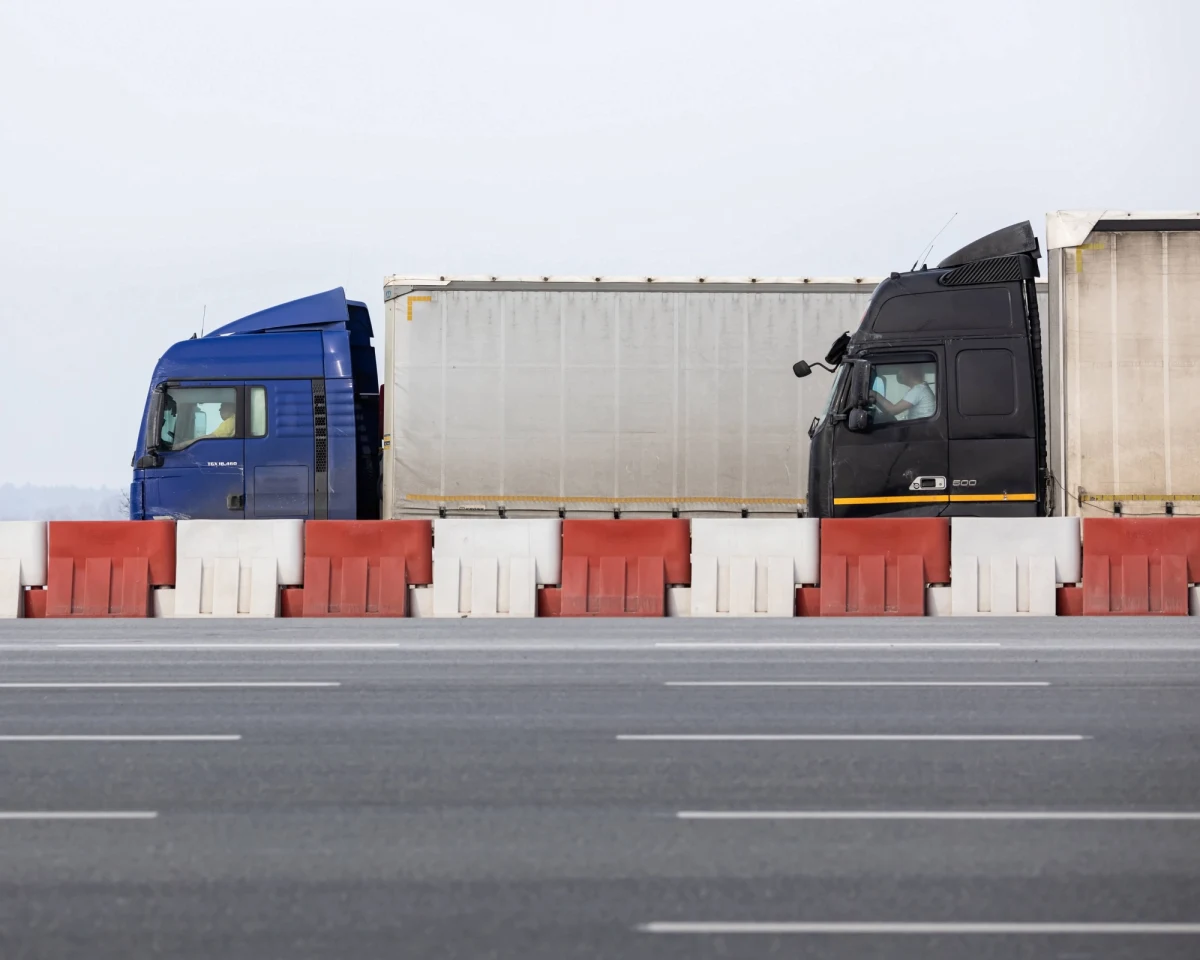 Od 10 stycznia zmianie ulegają stawki opłat za przejazd płatnymi odcinkami autostrady A2 na trasie Nowy Tomyśl – Konin - podała spółka Autostrada Wielkopolska (AWSA). Opłata za przejazd autem osobowym każdym z trzech płatnych odcinków wzrośnie z 23 do 25 zł.