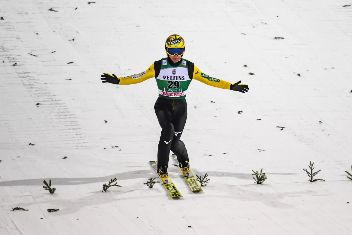 Noriaki Kasai nie znalazł się w kadrze japońskich skoczków narciarskich na igrzyska olimpijskie w Pekinie. 49-latek był do tej pory jedynym zawodnikiem, który startował ośmiokrotnie w tej największej sportowej imprezie na świecie.