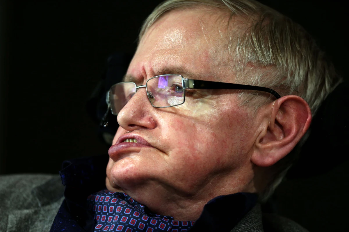 Dziś mija 80. rocznica urodzin prof. Stephena Hawkinga, brytyjskiego astrofizyka, twórcy m.in. teorii czarnych dziur, a także autora wielu popularnych książek. Naukowiec zmarł prawie 4 lata temu. 