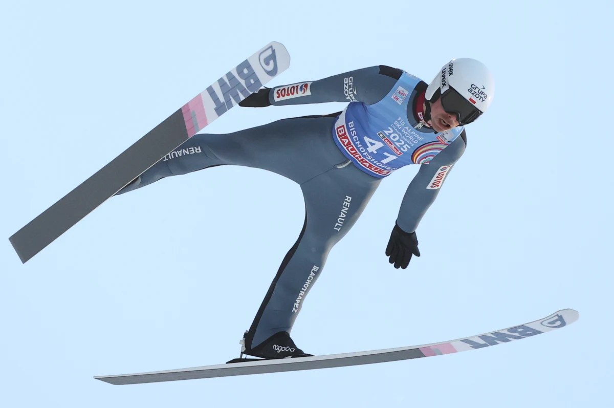 Piotr Żyła zajął 7. miejsce w konkursie Pucharu świata w skokach narciarskich w austriackim Bischofshofen. Wygrał Norweg Marius Lindvik.